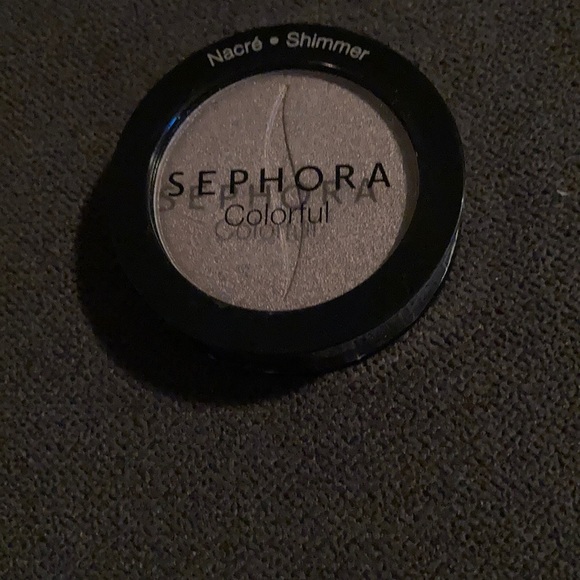 Full size eyeshadows! - Picture 4 of 5